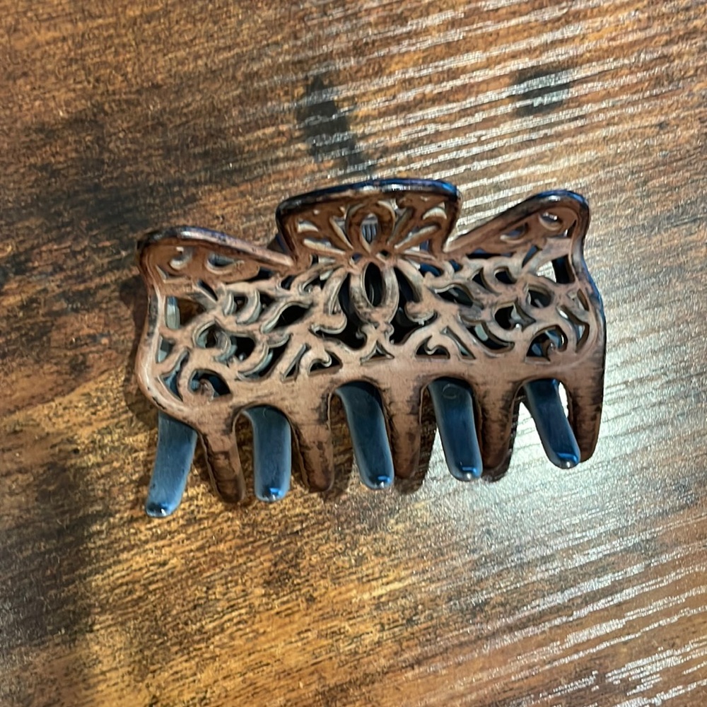 Free People Cascades Cutout Hair Claw Clip